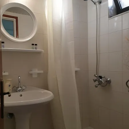 Aktipis Studios Apartment Argassi